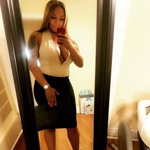 Meet your Posher, Dominique